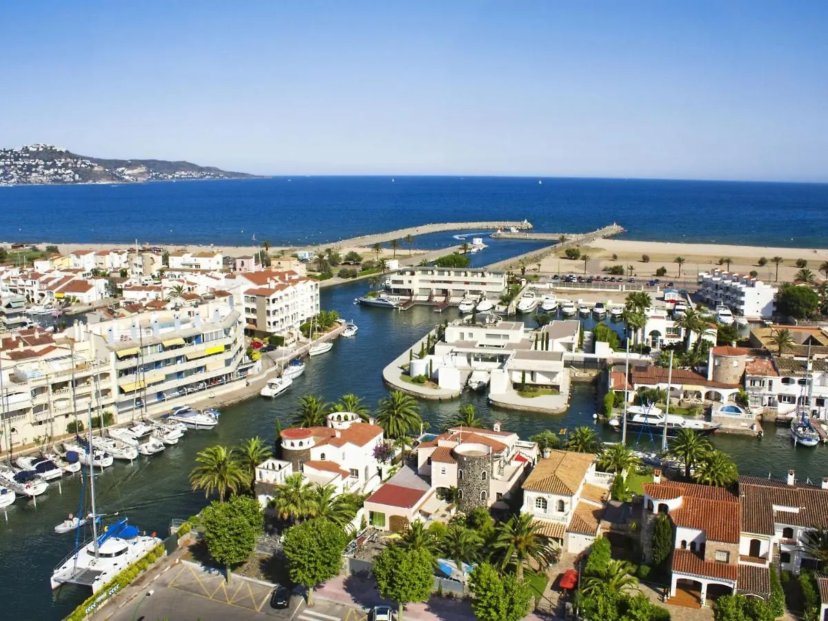 Holiday Home Sant Mori 48B Empuriabrava